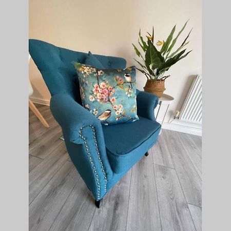 27 Lock Keepers Court By Mia Living Spacious 2 Bedroom Apartment With Free Parking Cardiff Bagian luar foto